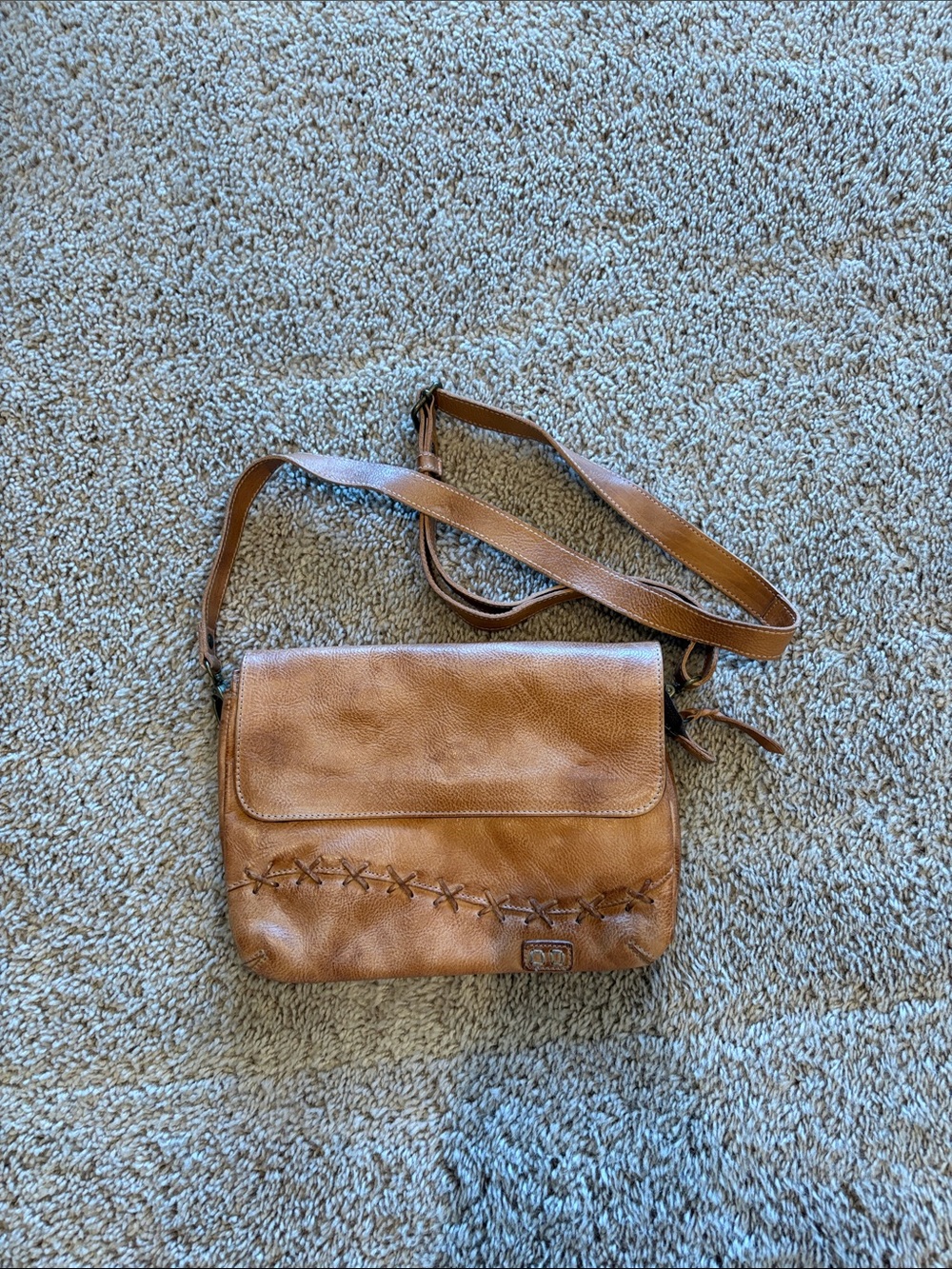 Bedstu Crossbody Bag